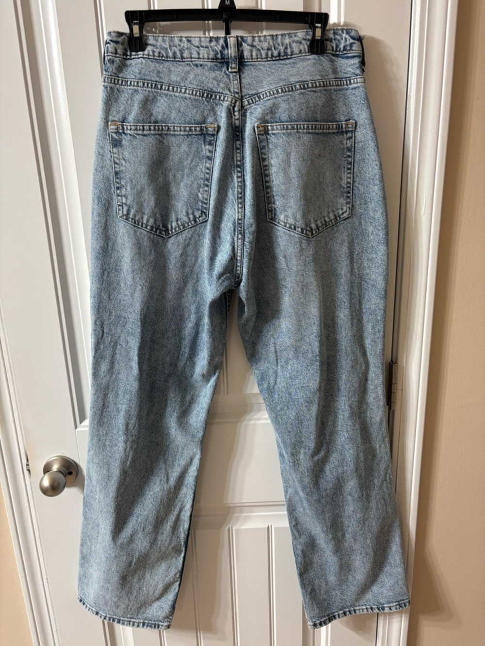 H&M Light Blue Ripped Jeans - Picture 4 of 4